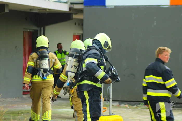 Brandweer controleert woning na melding van gaslucht