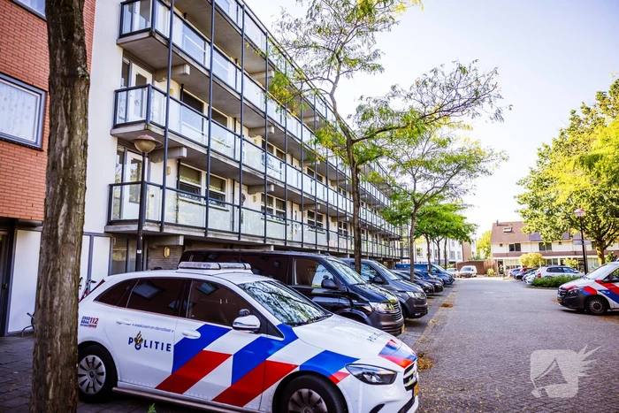 Politie doet onderzoek naar overleden persoon in woning