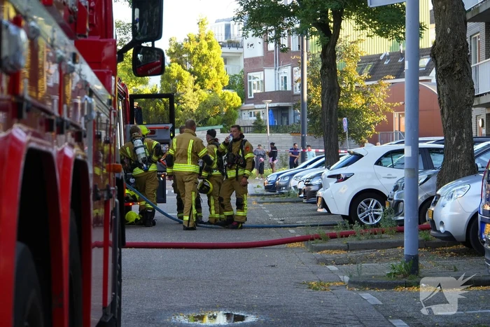 Uitslaande brand na explosie in woongebouw voor begeleid wonen