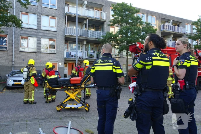 Uitslaande brand na explosie in woongebouw voor begeleid wonen