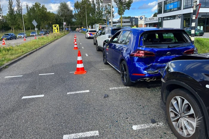Vier voertuigen betrokken bij ketting botsing