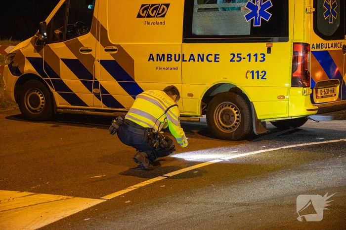Dronken bestuurder crasht op afrit