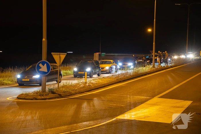 Dronken bestuurder crasht op afrit