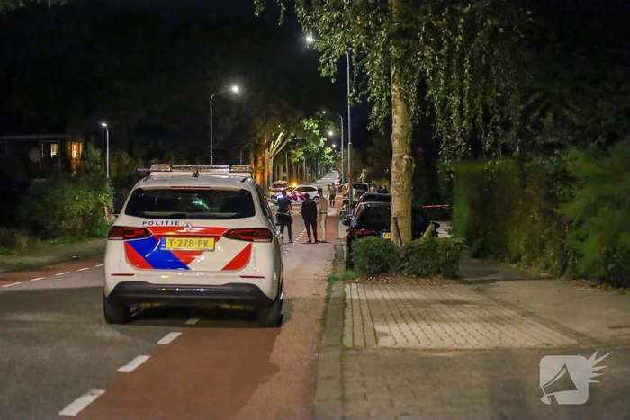 Straat afgesloten na beschieting woning