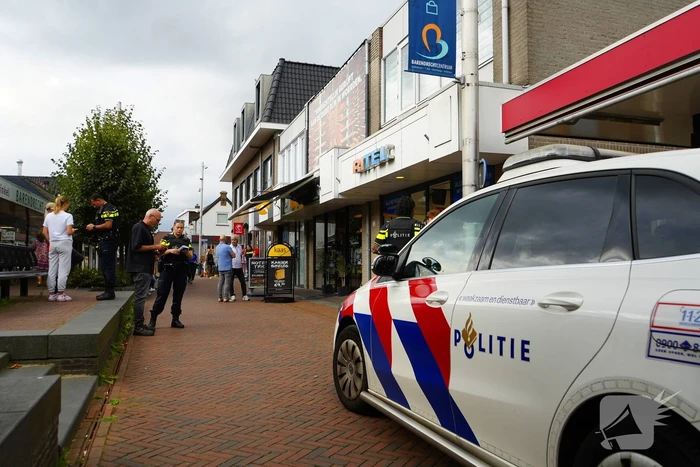 Overval op telefoonwinkel daders dreigen met vuurwapen