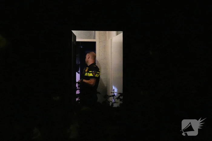Onderzoek naar brand tegen voordeur woning