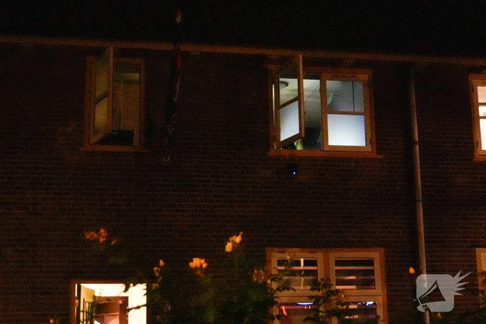 Onderzoek naar brand tegen voordeur woning