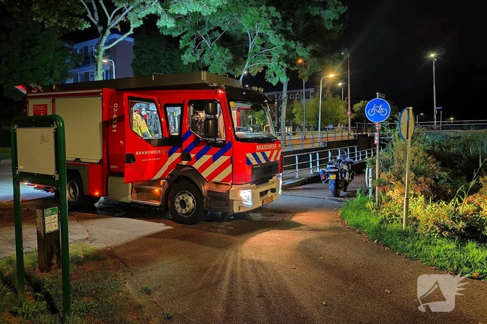 Tweetal scooters branden volledig uit