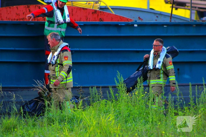 Hulpdiensten Ingezet voor Incident op binnenvaartschip