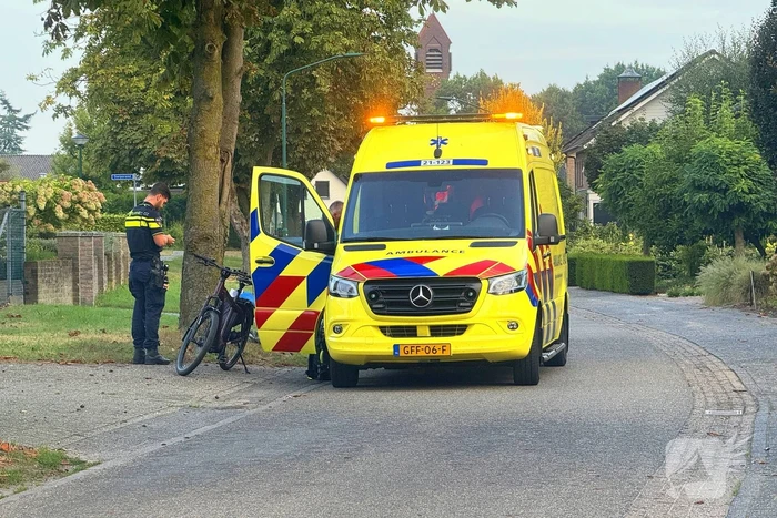 Fietser ernstig gewond, traumahelikopter ingezet
