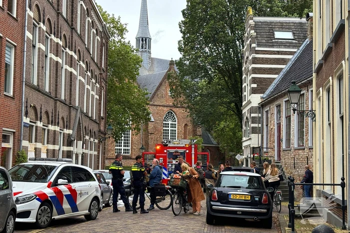 Veel rook nadat spoelbak vlam vat