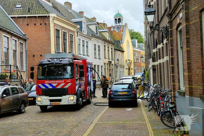 Veel rook nadat spoelbak vlam vat