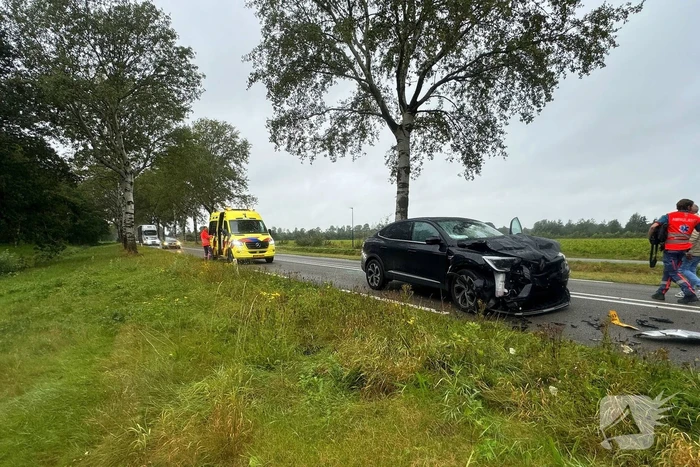 Gewonden en auto zwaar beschadigd bij kettingbotsing