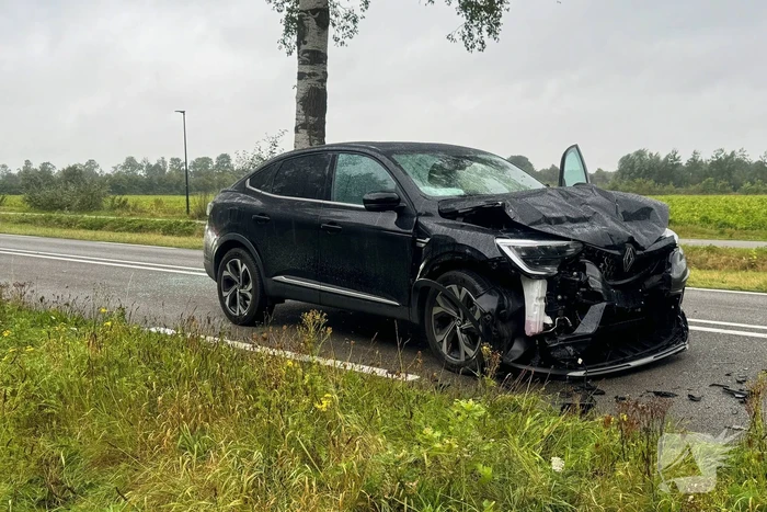 Gewonden en auto zwaar beschadigd bij kettingbotsing