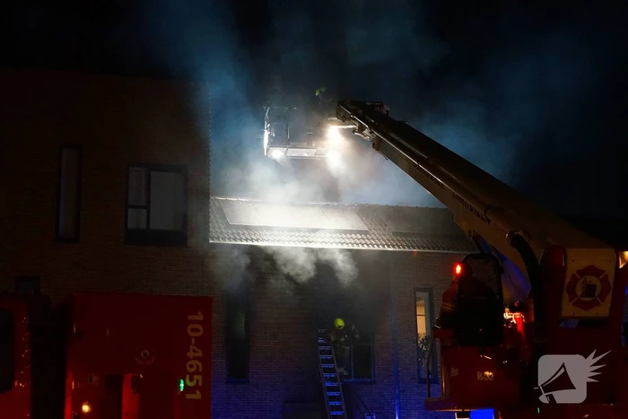Buurtbewoners geëvacueerd wegens uitslaande brand