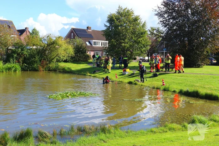 Zoekactie gestart na melding van persoon te water
