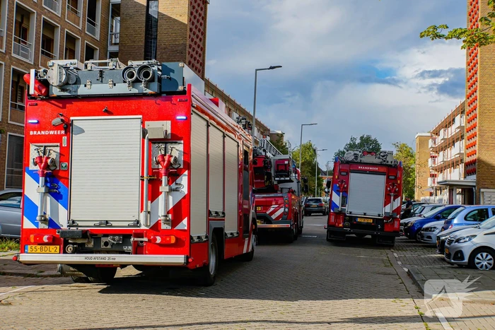 Brand in keuken in flatwoning snel onder controle