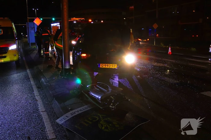 Auto volledig in kreukels na crash