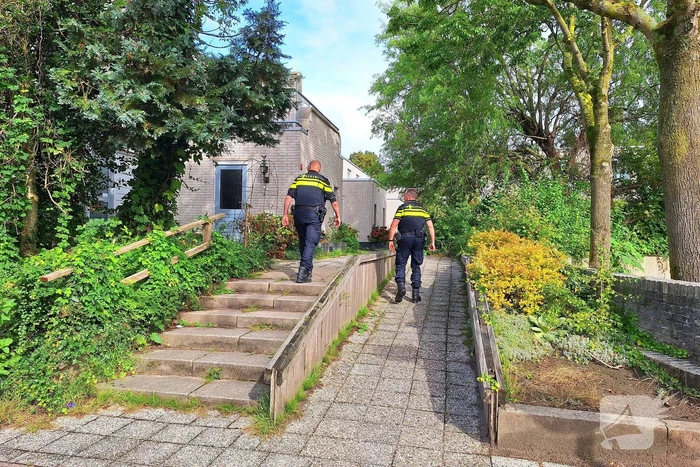 Politie in kogelwerende vesten na melding overval
