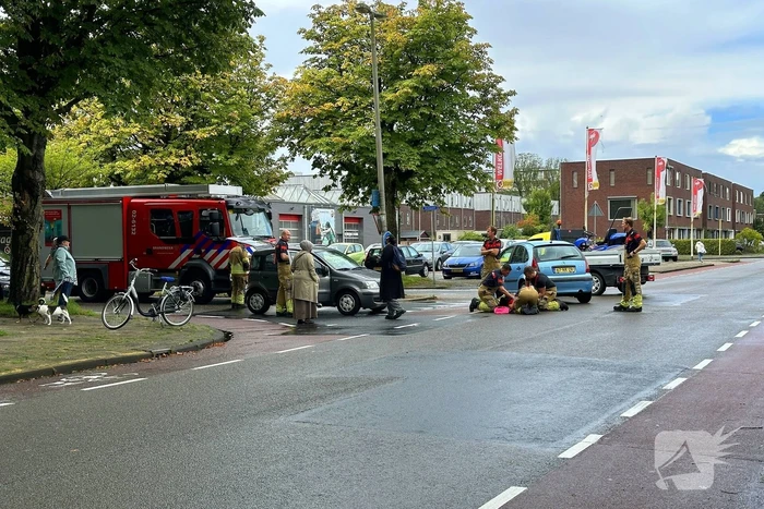 Brandweer verleent eerste hulp na ongeval