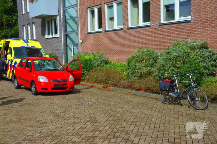 Voorruit gebarsten bij aanrijding met fietser