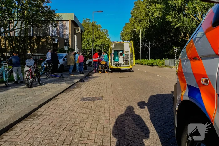 Tiener op fiets aangereden door automobilist