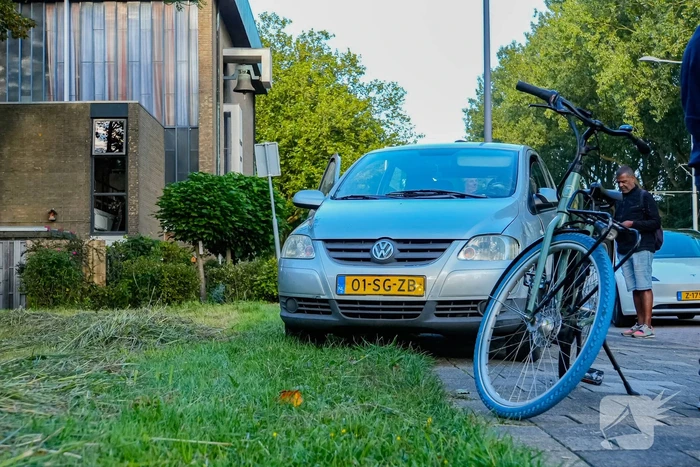 Tiener op fiets aangereden door automobilist