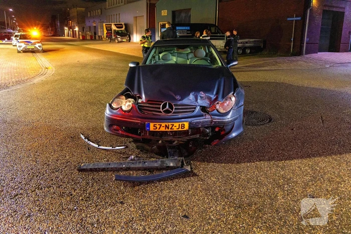Forse schade na botsing op kruising
