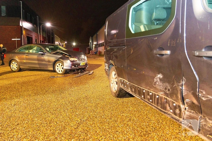 Forse schade na botsing op kruising