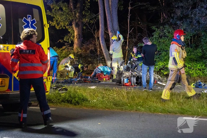Meerdere gewonden bij botsing tussen scooter en fietsers