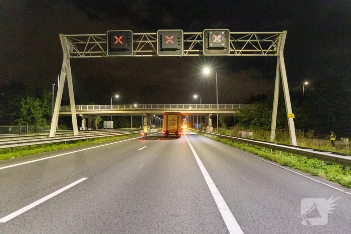 Dodelijk ongeval na botsing met vrachtwagentrailer