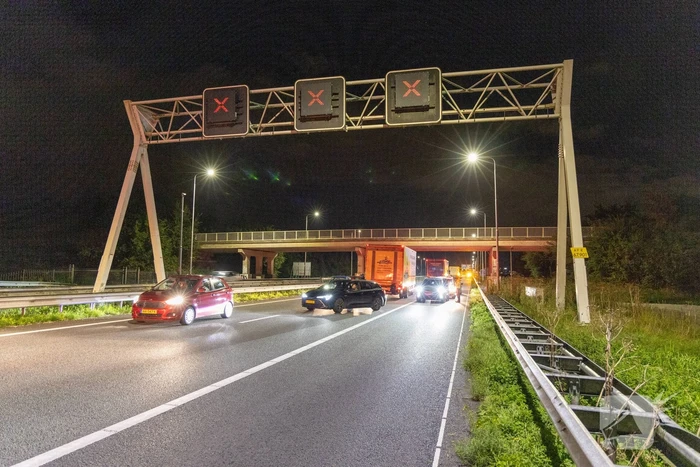 Dodelijk ongeval na botsing met vrachtwagentrailer