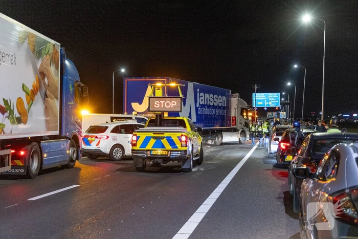Dodelijk ongeval na botsing met vrachtwagentrailer