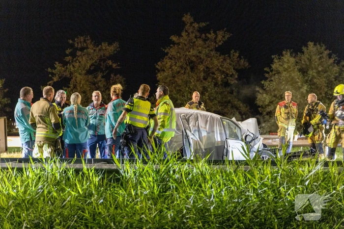 Dodelijk ongeval na botsing met vrachtwagentrailer