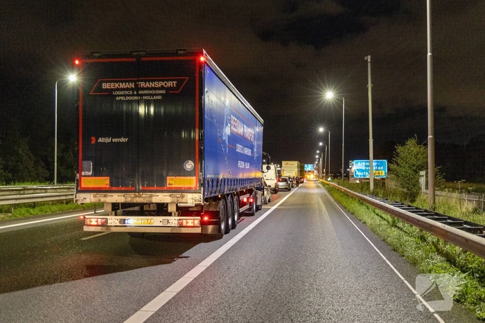 Dodelijk ongeval na botsing met vrachtwagentrailer