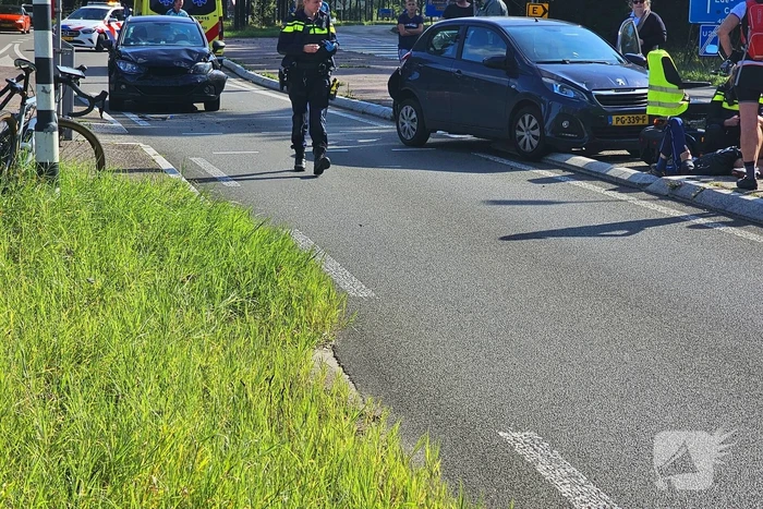 Persoon in scootmobiel gewond bij aanrijding met auto