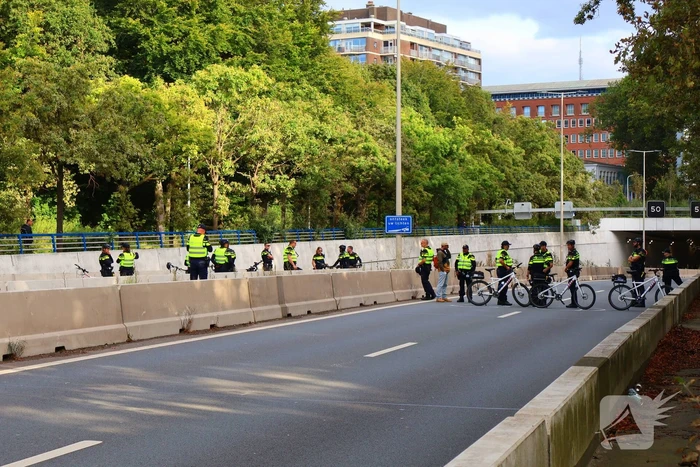 Weinig politie-inzet tijdens XR-blokkade wegens staking