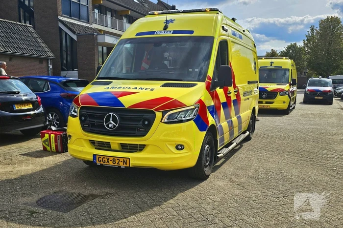 Traumahelikopter landt voor medische noodsituatie
