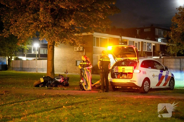 Achtervolging met motor eindigt in het gras