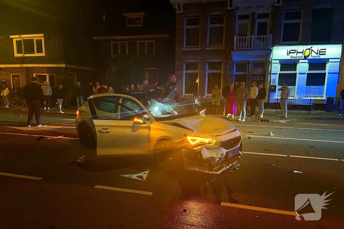 Scooterrijder gewond bij harde botsing met auto