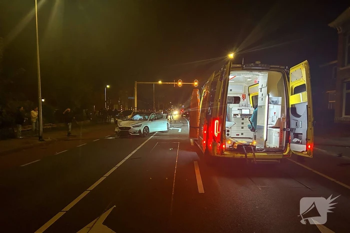 Scooterrijder gewond bij harde botsing met auto