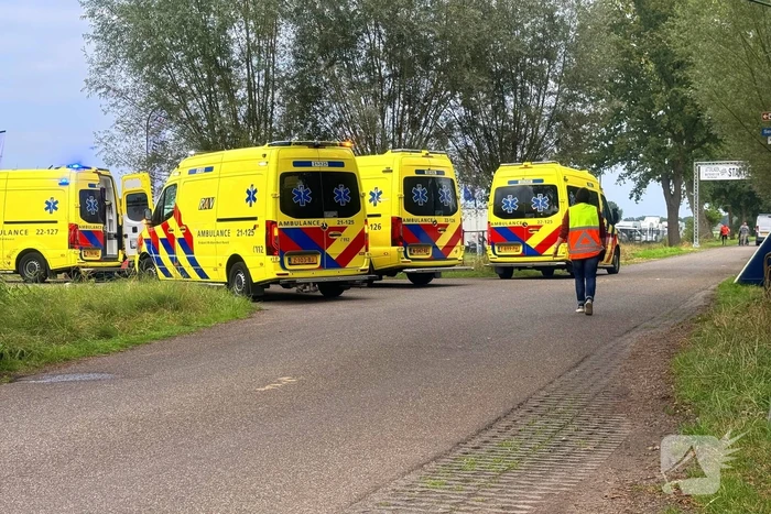 Motor rijdt publiek in, persoon van organisatie overleden