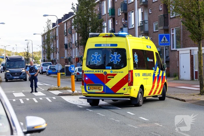 Scooterbestuurder gewond bij botsing met autodeur