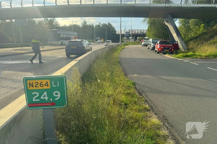 Auto's beschadigd bij kop-staartbotsing