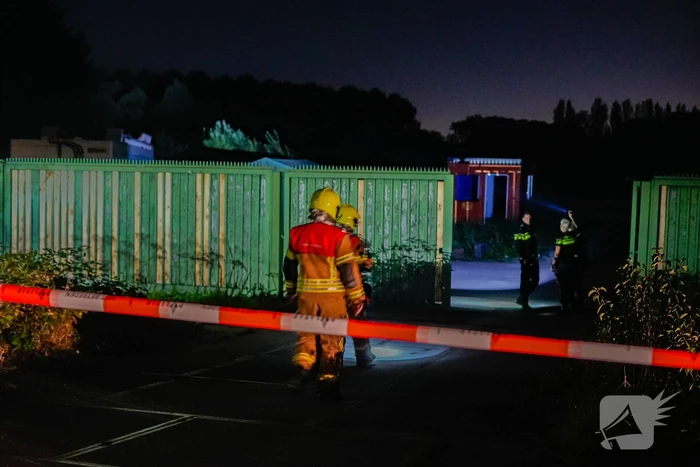 Team parate eenheid doet inval in pand