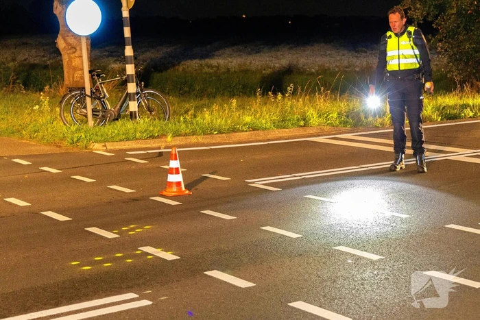 Fietser overlijd na botsing met auto