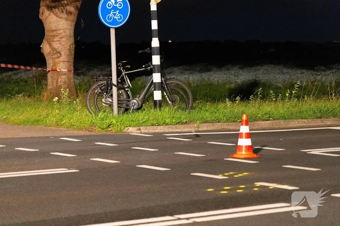 Fietser overlijd na botsing met auto