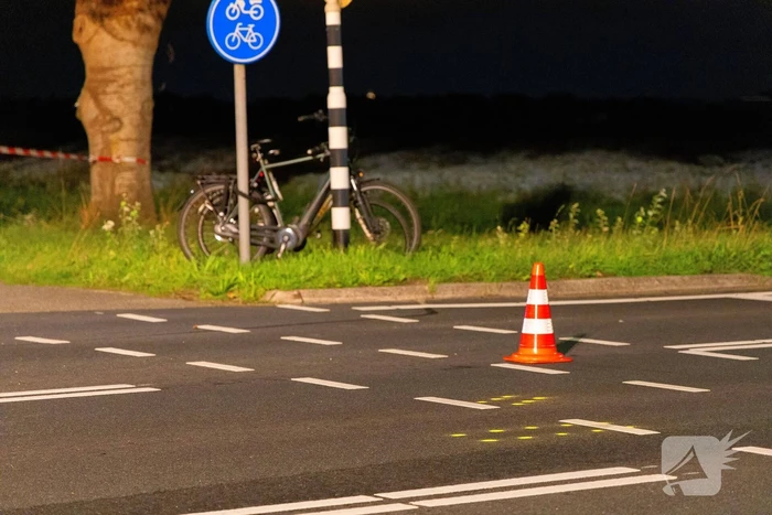 Fietser overlijd na botsing met auto