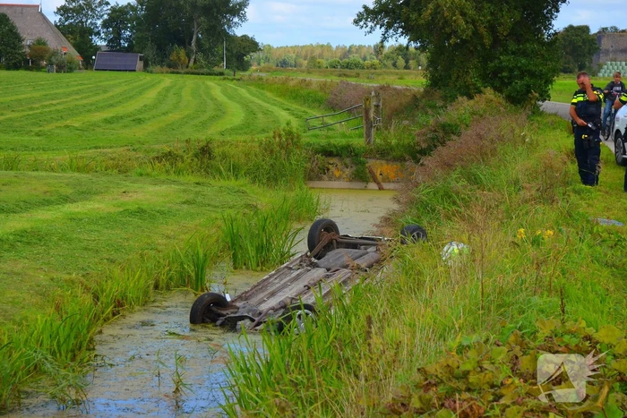 Automobilist verliest macht over stuur en belandt in sloot