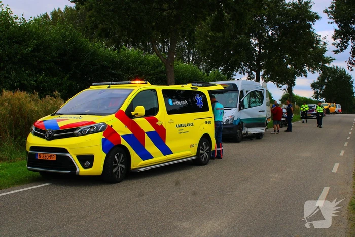 Buurtbus en bezorgbus klappen op elkaar